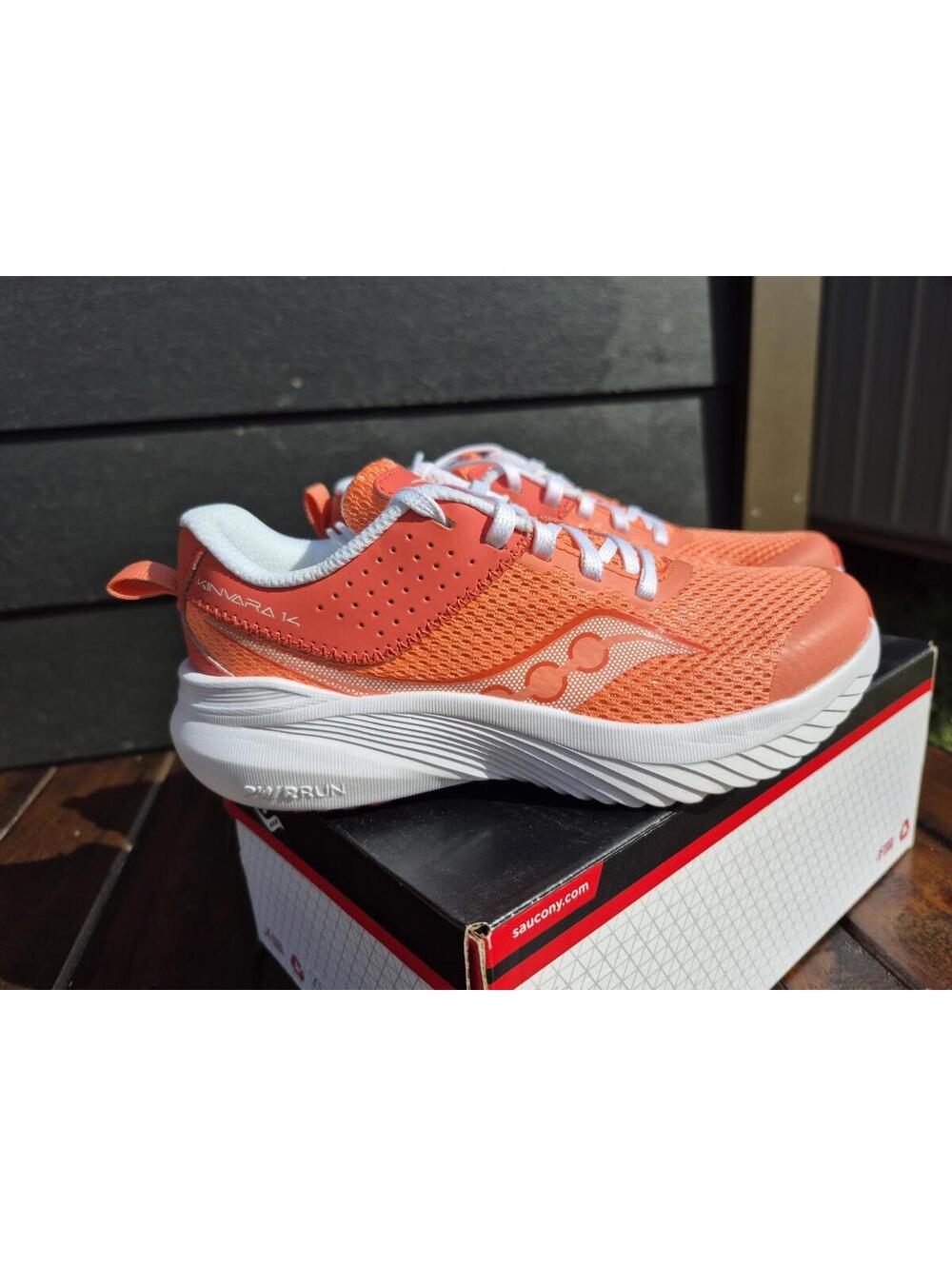 Saucony Kinvara 14 LTT Running Shoes Girls 13.5 C Little Kid New in Box $60 MSRP - Picture 3 of 7